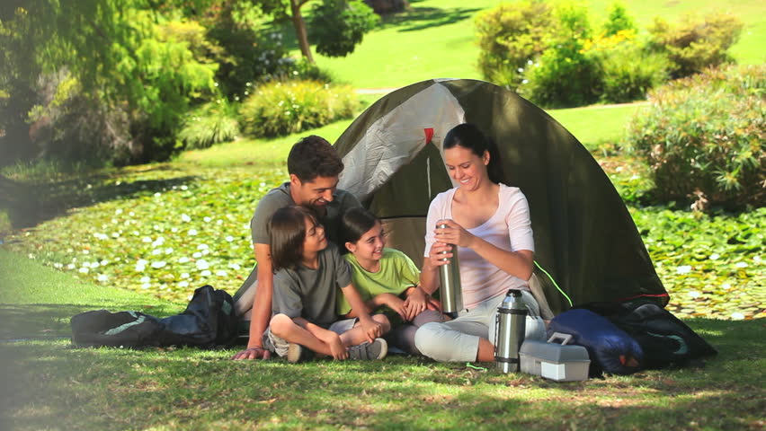 Палатка в парке